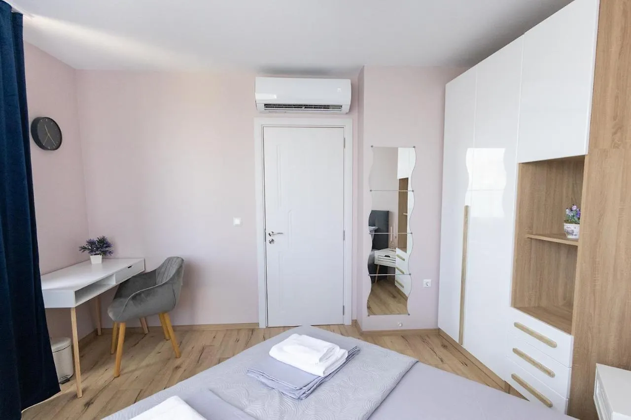 Apartment Krisia - Free Parking Varna